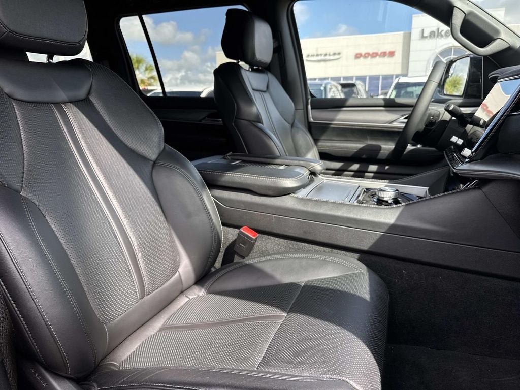 2025 Jeep Wagoneer 4x4