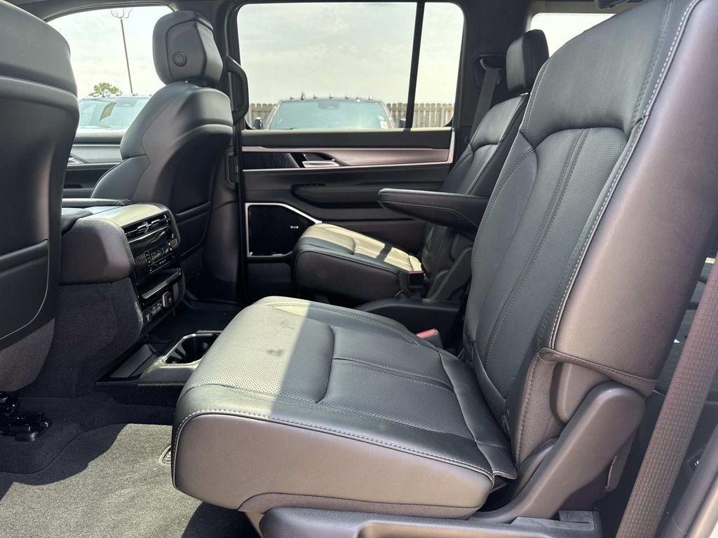 2026 Jeep Grand Wagoneer GRAND WAGONEER LIMITED ALTITUDE 4X4