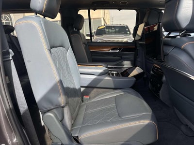 2022 Jeep Grand Wagoneer Series III