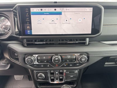 2026 Jeep Gladiator GLADIATOR SAHARA 4X4