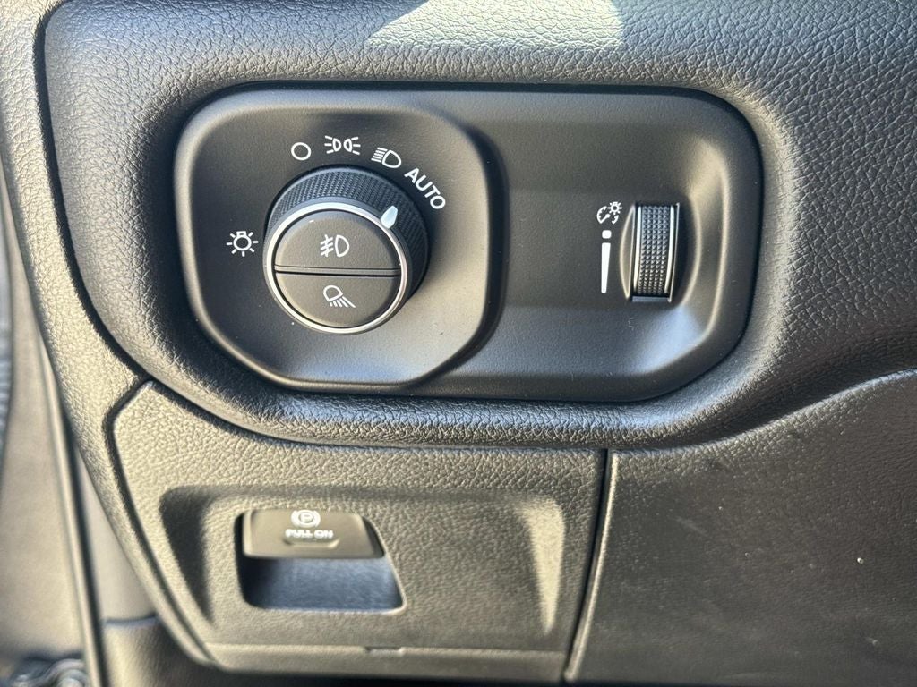 2024 RAM 1500 Big Horn Crew Cab 4x2 5'7' Box