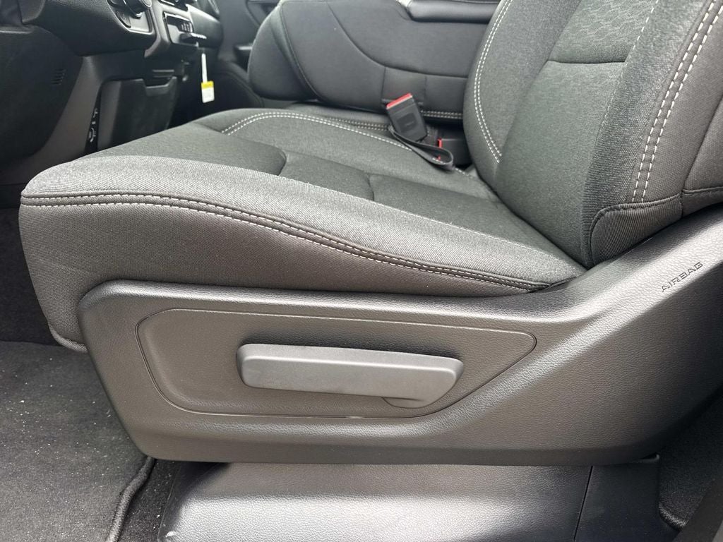 2026 RAM Ram 1500 RAM 1500 EXPRESS CREW CAB 4X2 5'7' BOX