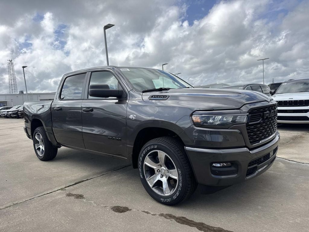 2026 RAM Ram 1500 RAM 1500 EXPRESS CREW CAB 4X2 5'7' BOX