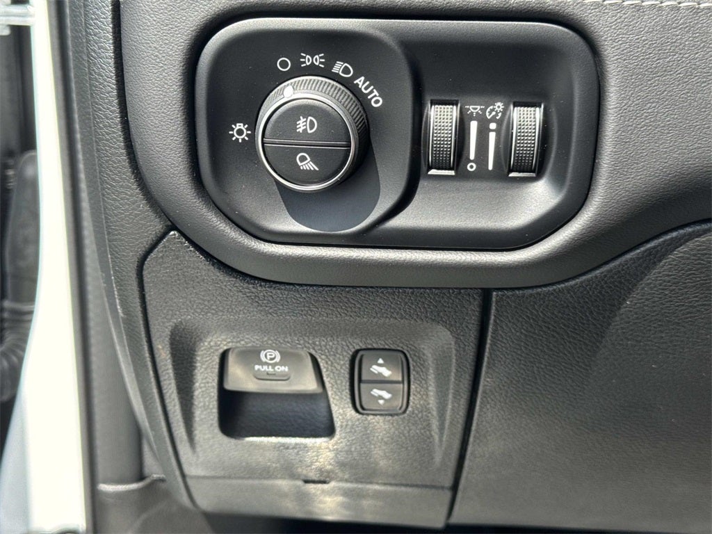 2024 RAM 1500 Limited Crew Cab 4x4 5'7' Box