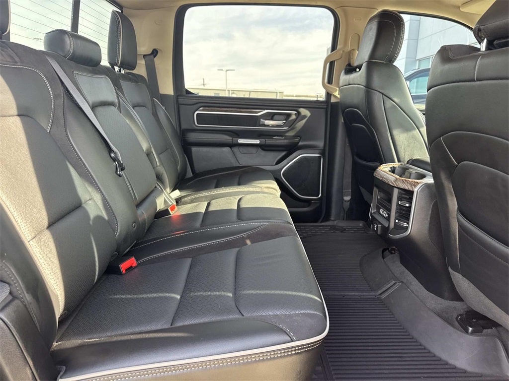 2020 RAM 1500 Laramie Crew Cab 4x4 5'7' Box