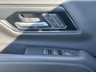 2025 GMC Yukon 4WD Denali