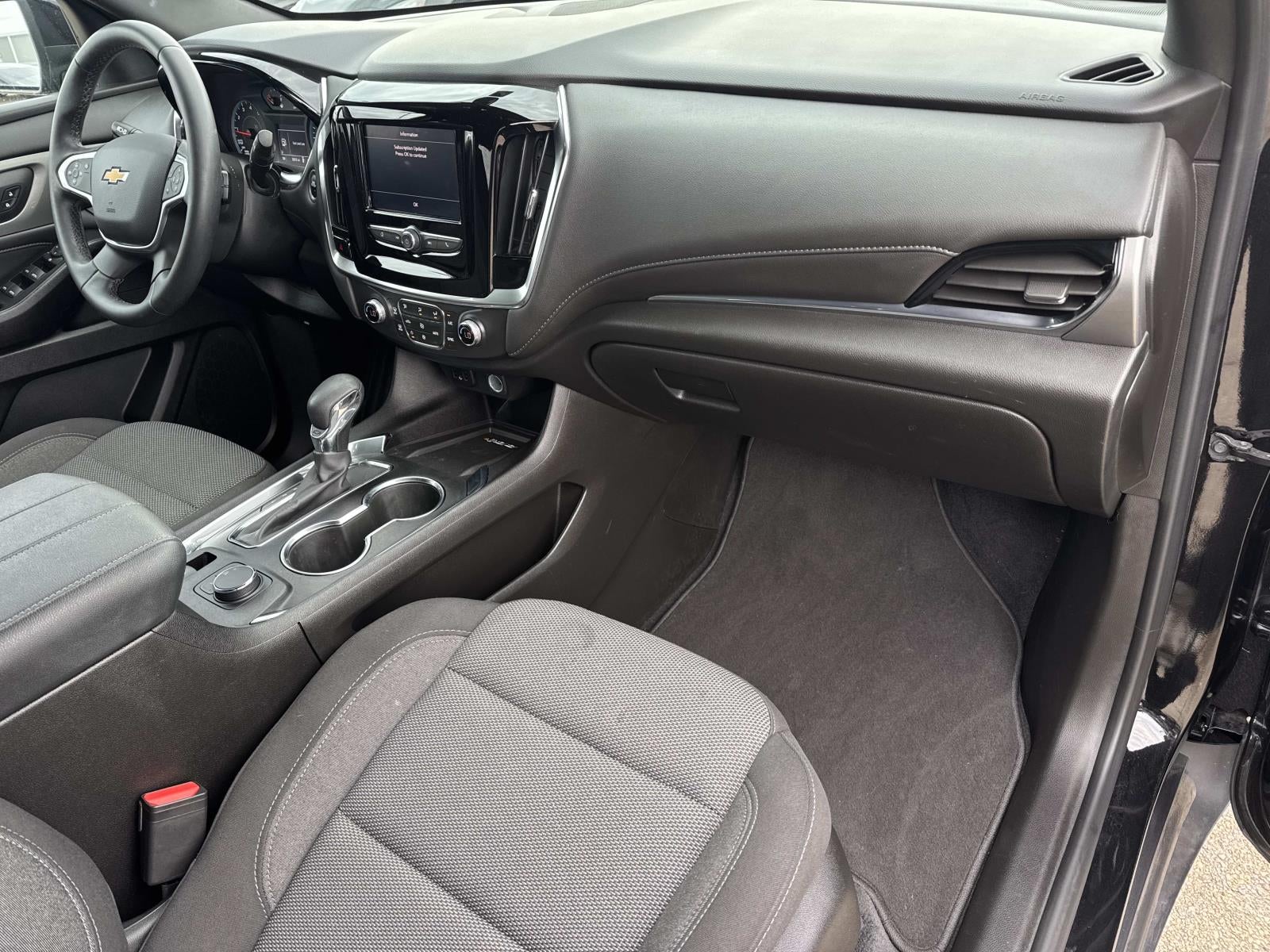 2023 Chevrolet Traverse FWD LT Cloth