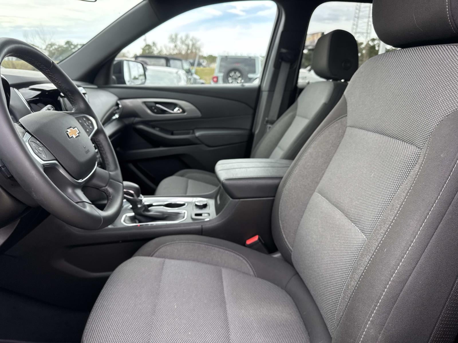 2023 Chevrolet Traverse FWD LT Cloth