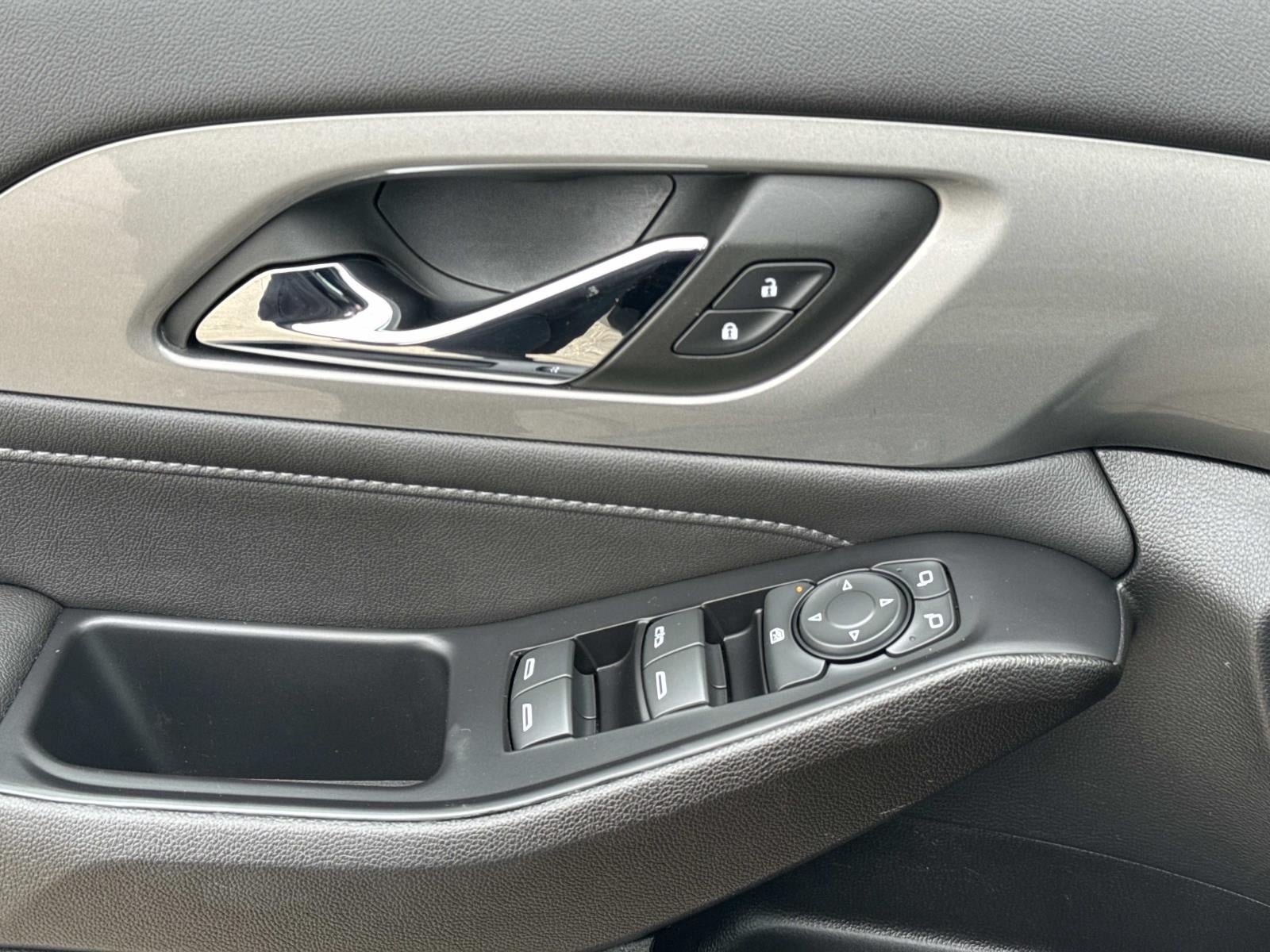 2023 Chevrolet Traverse FWD LT Cloth