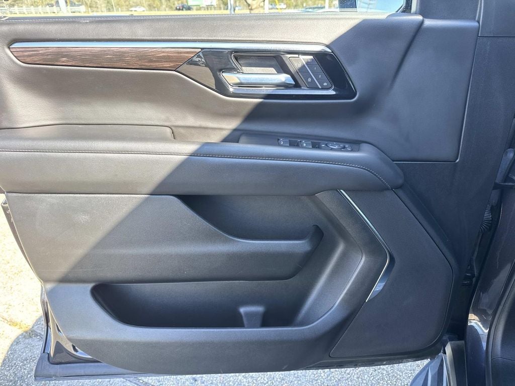 2025 Chevrolet Tahoe 2WD LT