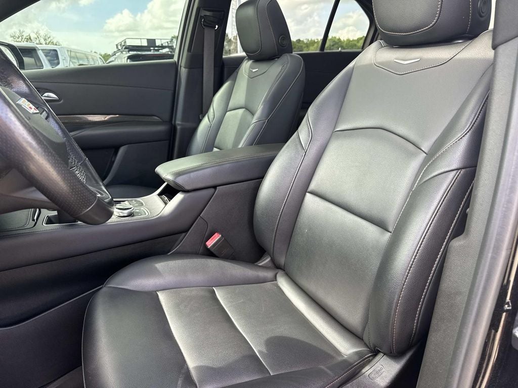 2023 Cadillac XT4 FWD Sport