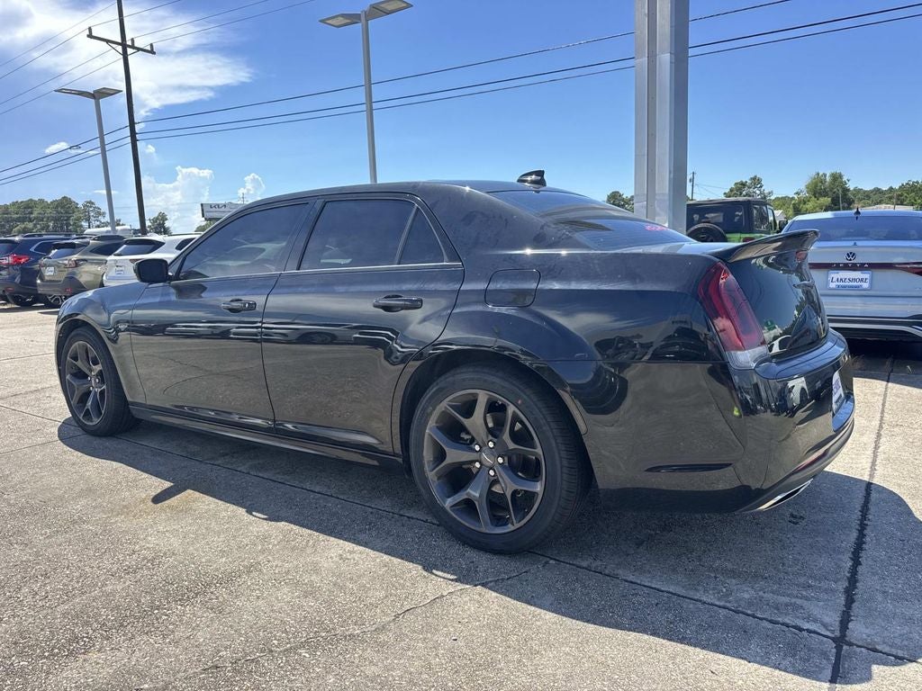 2022 Chrysler 300 S