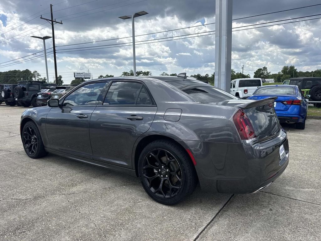 2022 Chrysler 300 S
