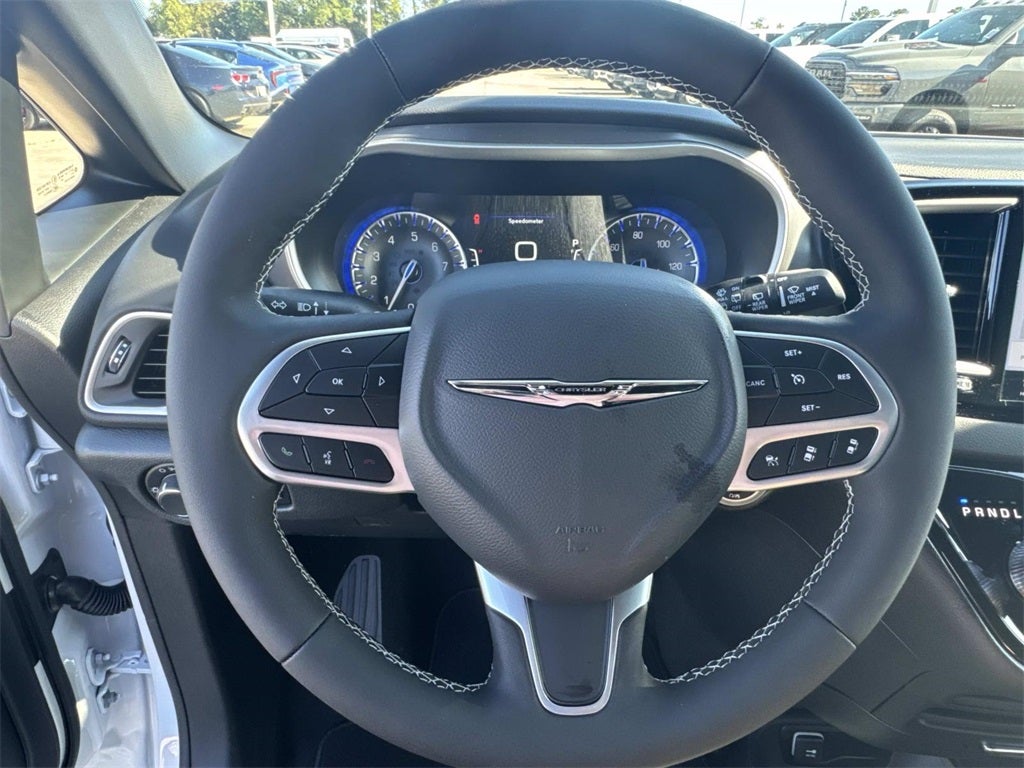 2026 Chrysler Voyager VOYAGER LX