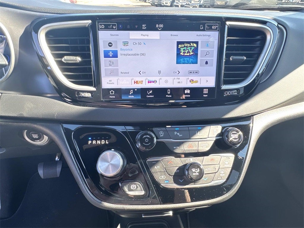 2026 Chrysler Voyager VOYAGER LX