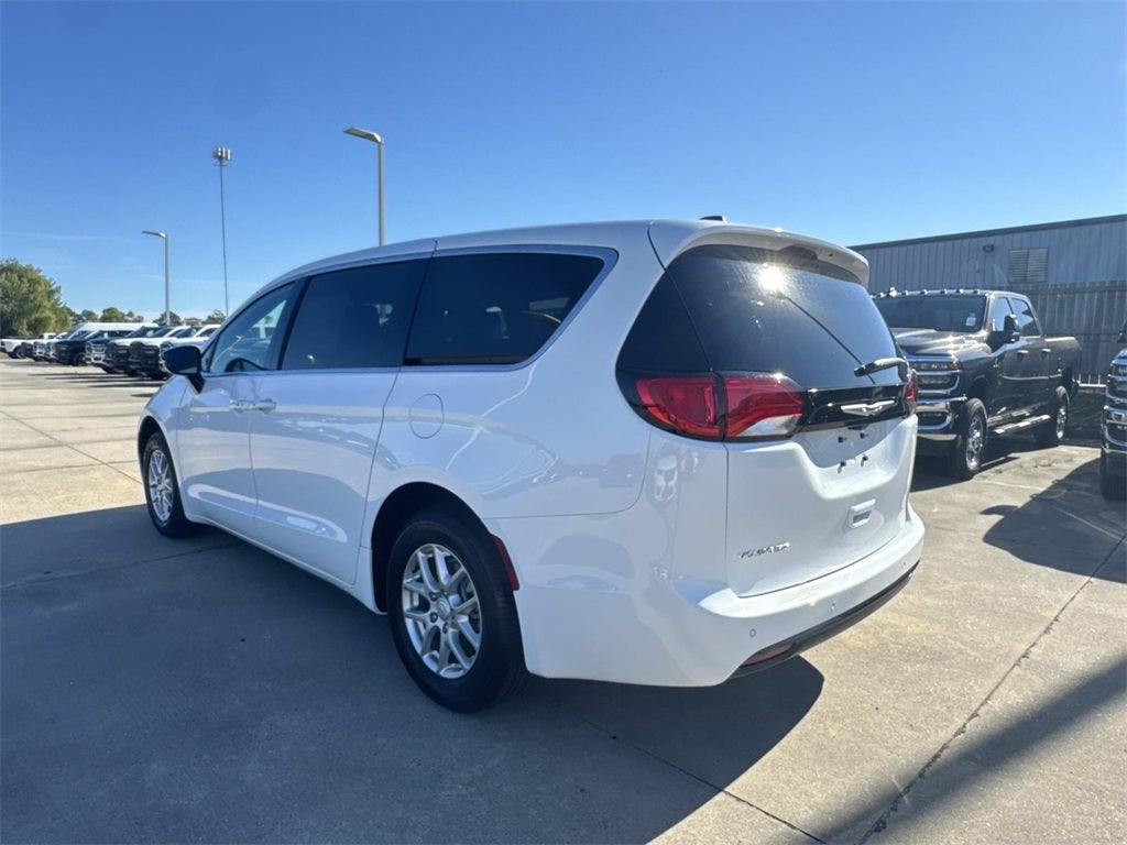 2026 Chrysler Voyager VOYAGER LX