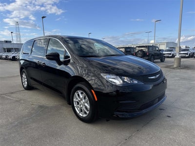 2026 Chrysler Voyager VOYAGER LX