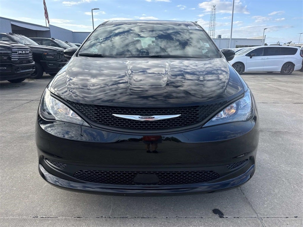 2026 Chrysler Voyager VOYAGER LX