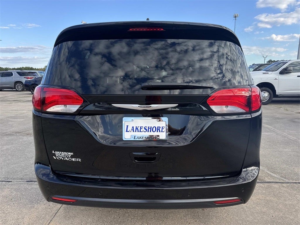 2026 Chrysler Voyager VOYAGER LX