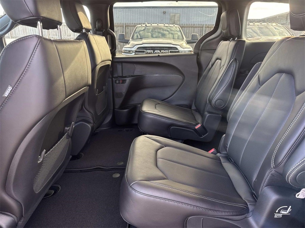 2026 Chrysler Voyager VOYAGER LX