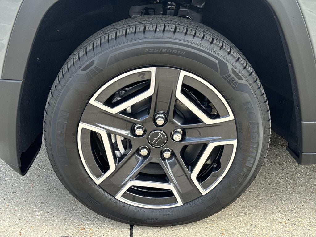2026 Jeep Cherokee CHEROKEE LAREDO 4X4