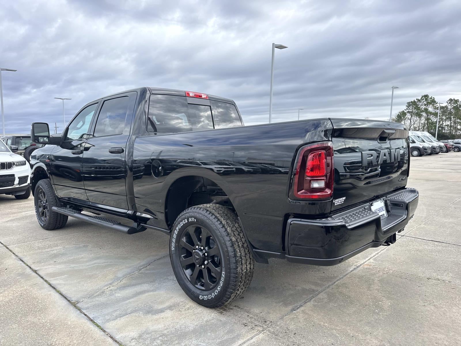 2026 RAM Ram 2500 RAM 2500 BLACK EXPRESS CREW CAB 4X4 6'4' BOX