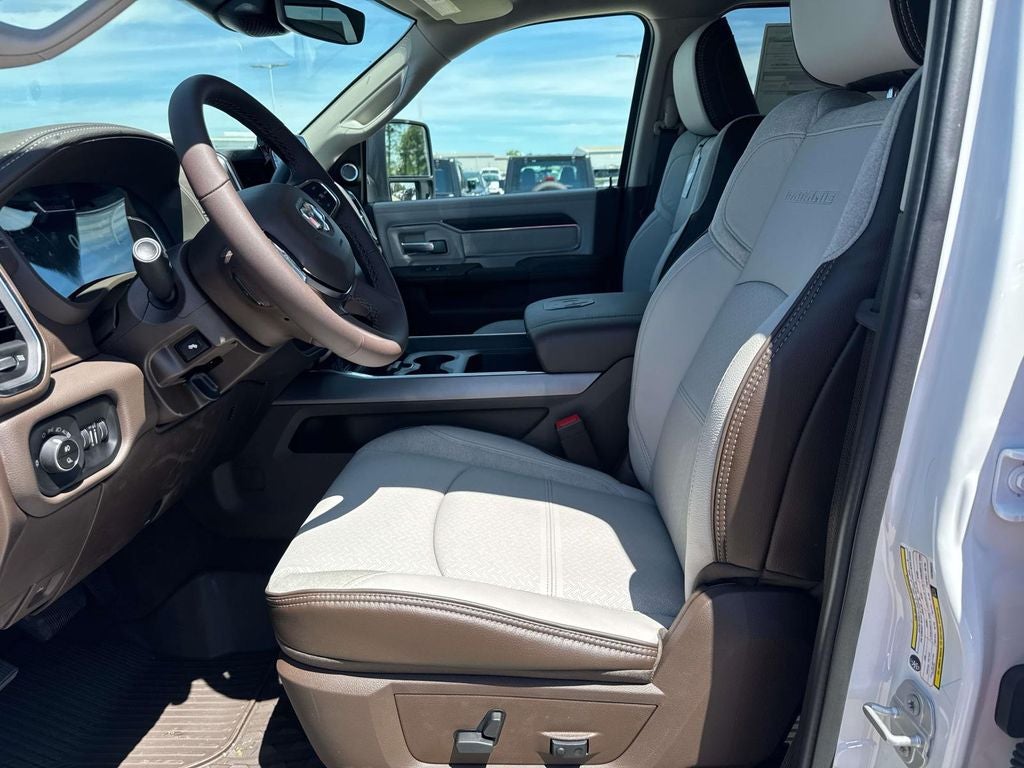 2026 RAM Ram 3500 RAM 3500 LARAMIE CREW CAB 4X4 8' BOX