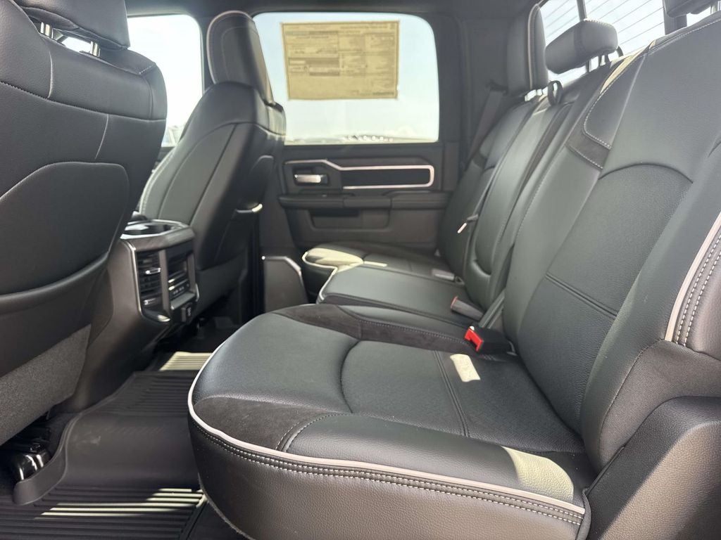 2026 RAM Ram 3500 RAM 3500 LIMITED MEGA CAB 4X4 6'4' BOX