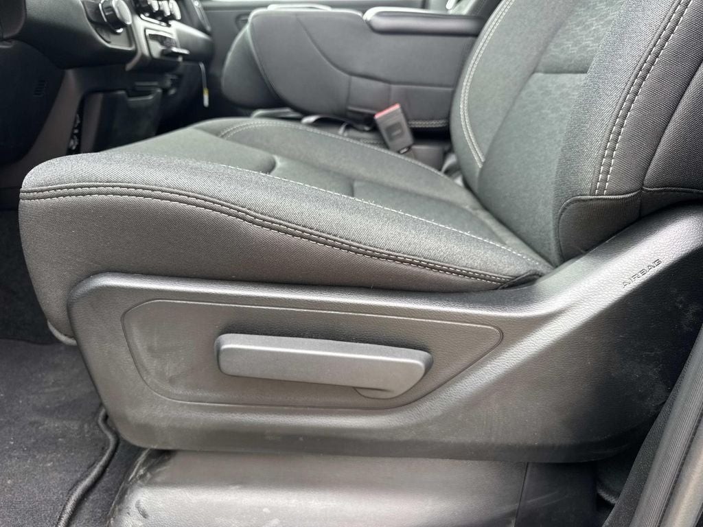 2026 RAM Ram 1500 RAM 1500 EXPRESS CREW CAB 4X2 5'7' BOX