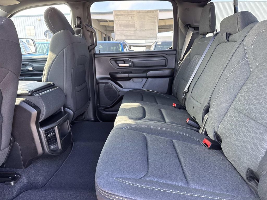 2026 RAM Ram 1500 RAM 1500 EXPRESS CREW CAB 4X2 5'7' BOX