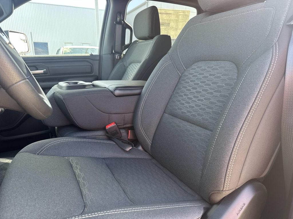 2026 RAM Ram 1500 RAM 1500 EXPRESS CREW CAB 4X2 5'7' BOX
