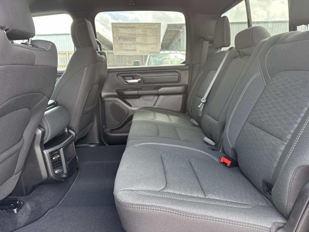 2026 RAM Ram 1500 RAM 1500 EXPRESS CREW CAB 4X2 5'7' BOX