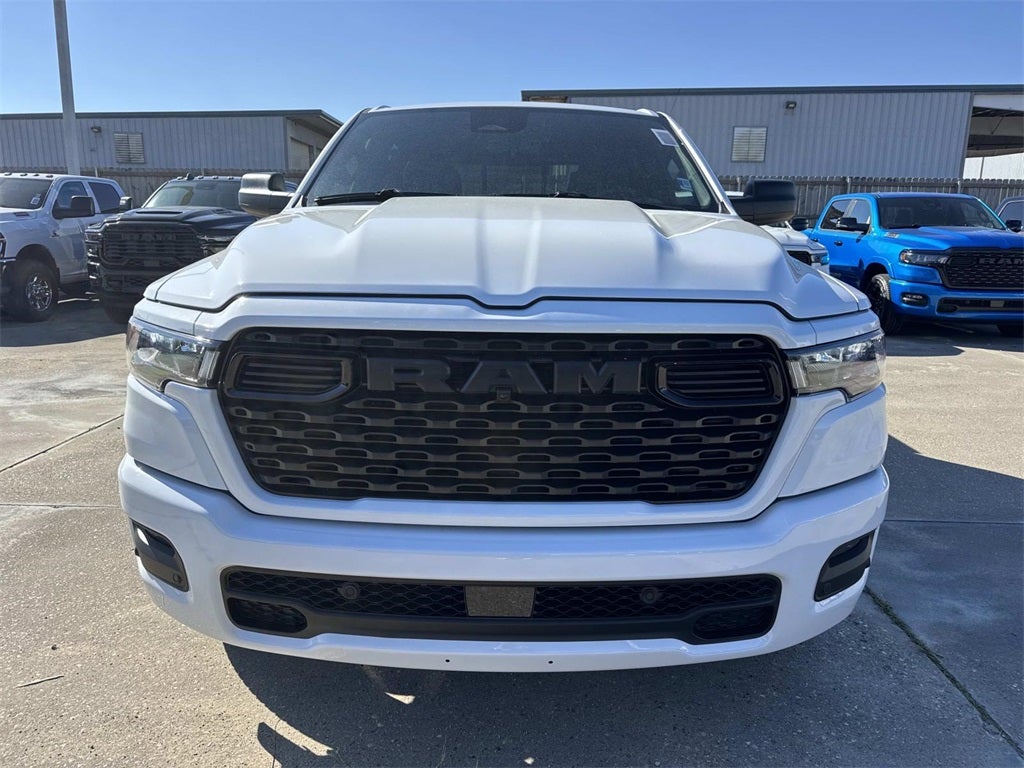 2026 RAM Ram 1500 RAM 1500 EXPRESS CREW CAB 4X2 5'7' BOX