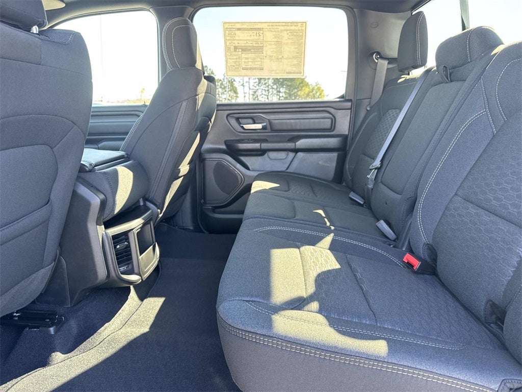 2026 RAM Ram 1500 RAM 1500 EXPRESS CREW CAB 4X2 5'7' BOX