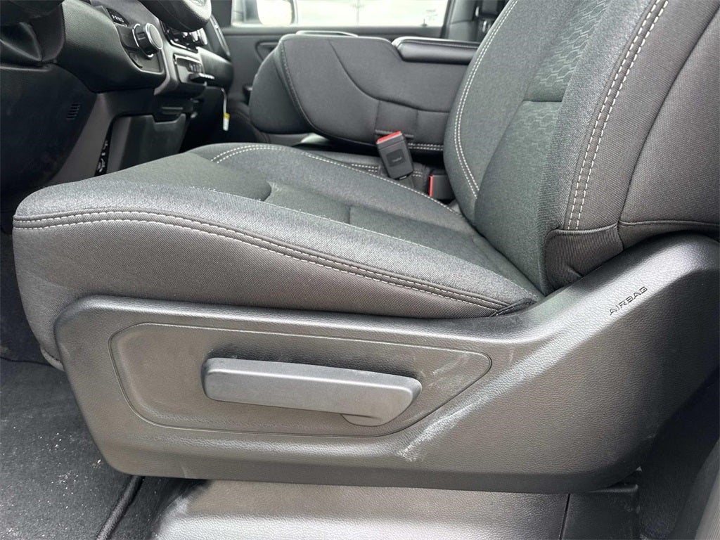 2026 RAM Ram 1500 RAM 1500 EXPRESS CREW CAB 4X2 5'7' BOX