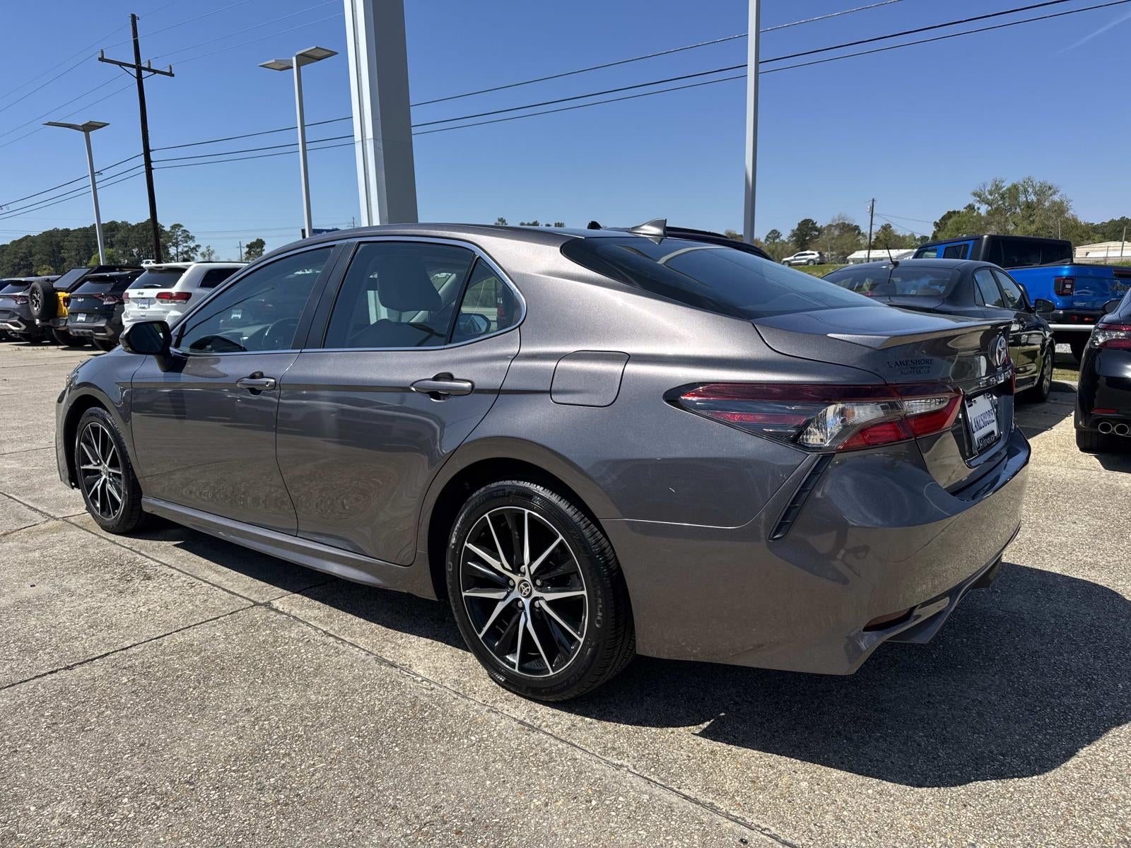 2023 Toyota Camry SE