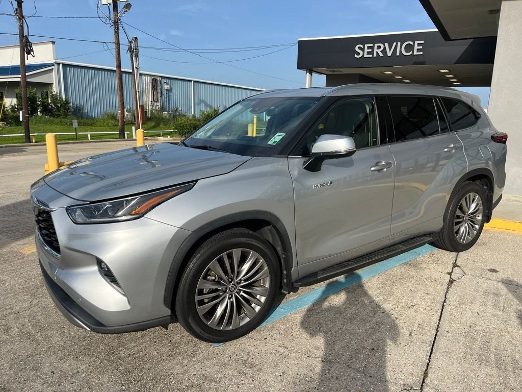 2020 Toyota Highlander Hybrid Platinum