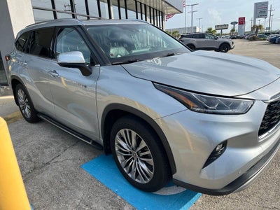 2020 Toyota Highlander Hybrid Platinum