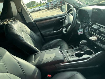 2020 Toyota Highlander Hybrid Platinum