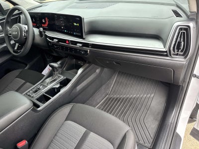 2025 Kia Sorento LX