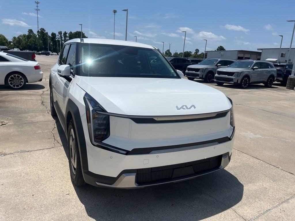 2024 Kia EV9 Light Long Range