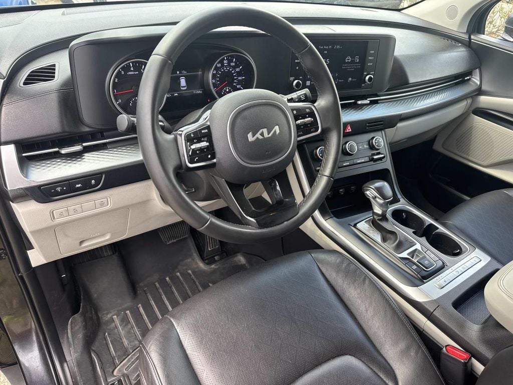 2023 Kia Carnival LX Seat Package