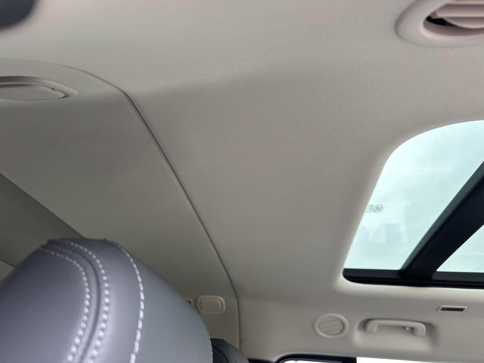 2023 Land Rover Defender 130 X-Dynamic SE