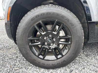 2023 Land Rover Defender 130 X-Dynamic SE