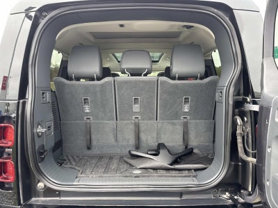 2023 Land Rover Defender 130 X-Dynamic SE