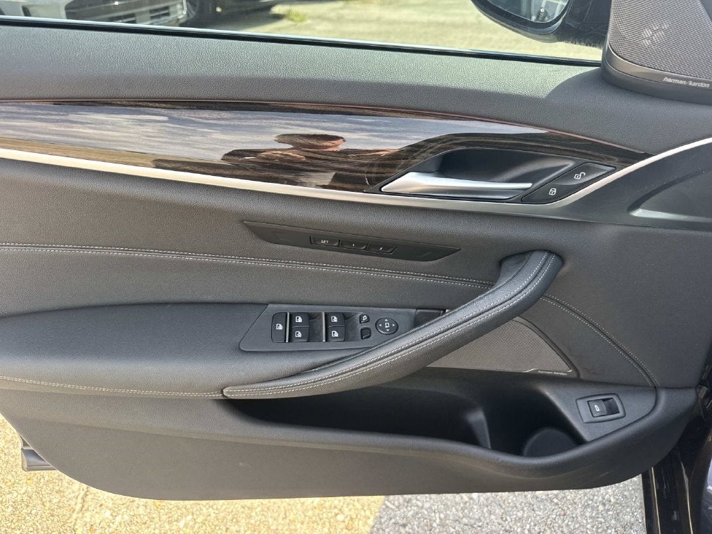2022 BMW 5 Series 530i
