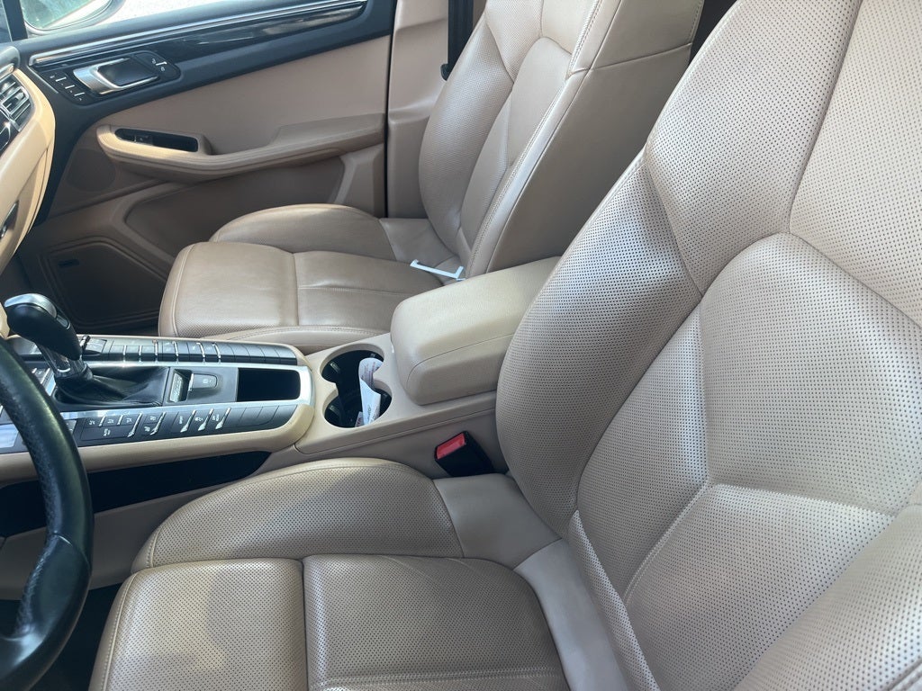 2021 Porsche Macan AWD