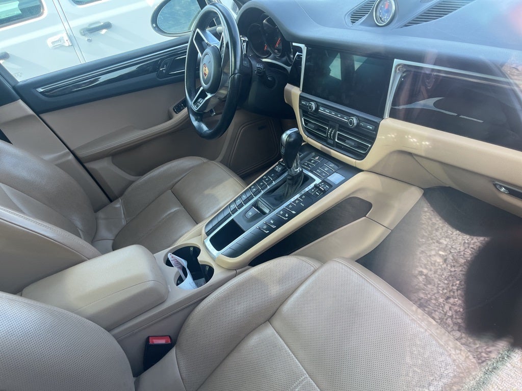 2021 Porsche Macan AWD