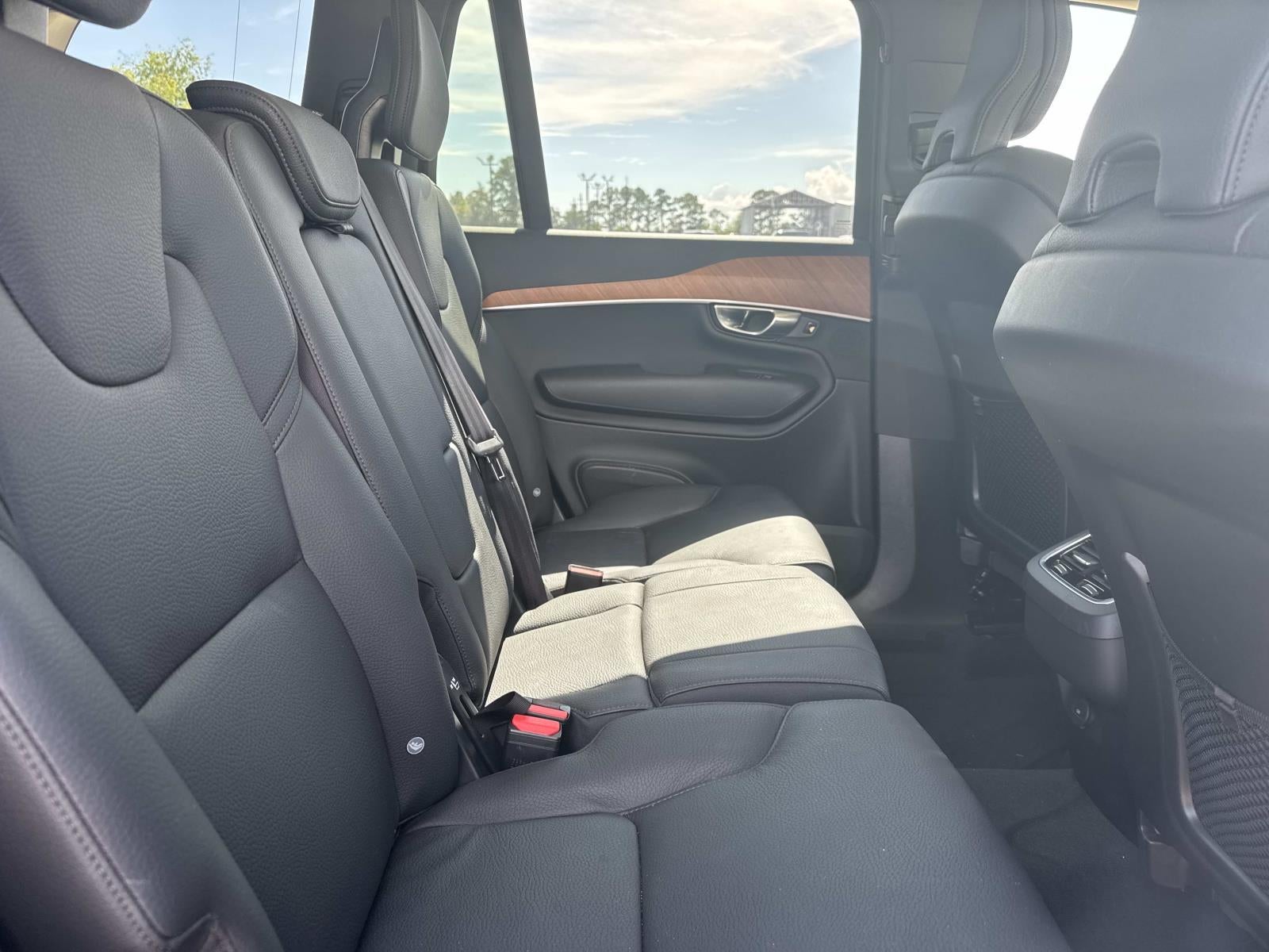 2025 Volvo XC90 B5 Plus