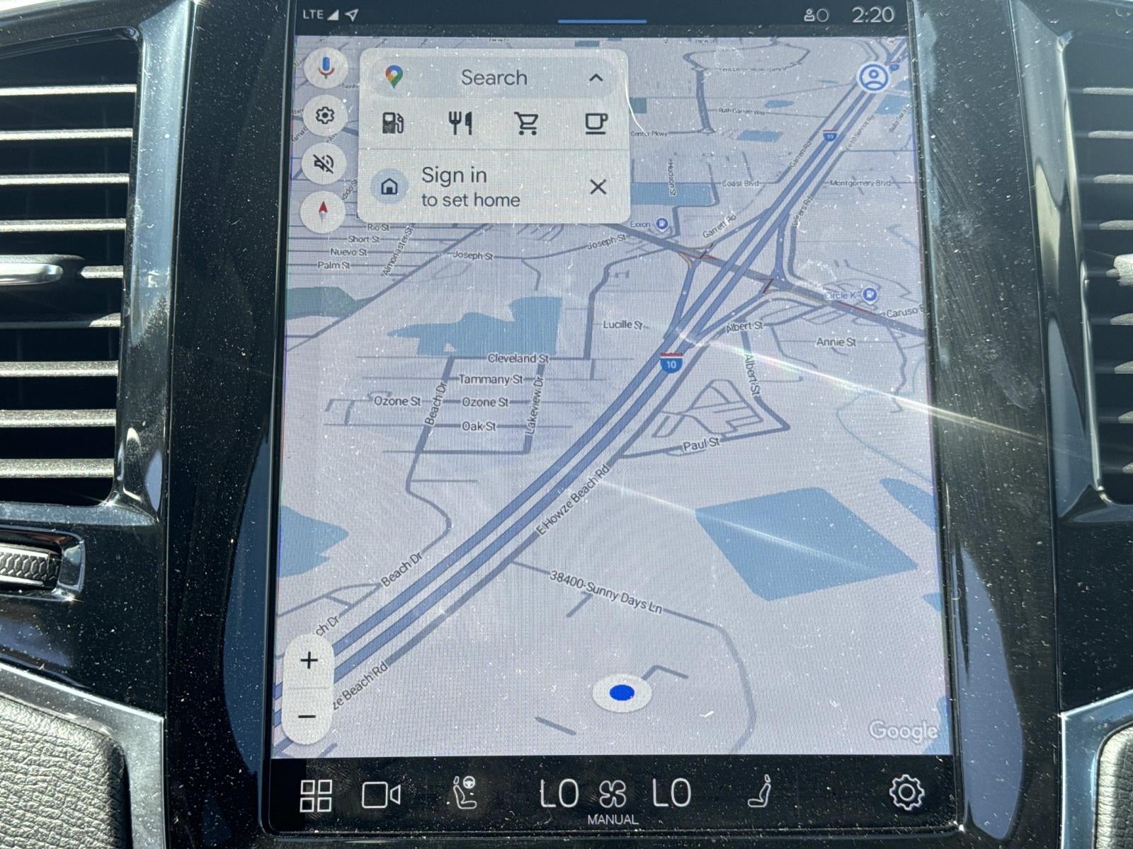 2025 Volvo XC90 B5 Plus